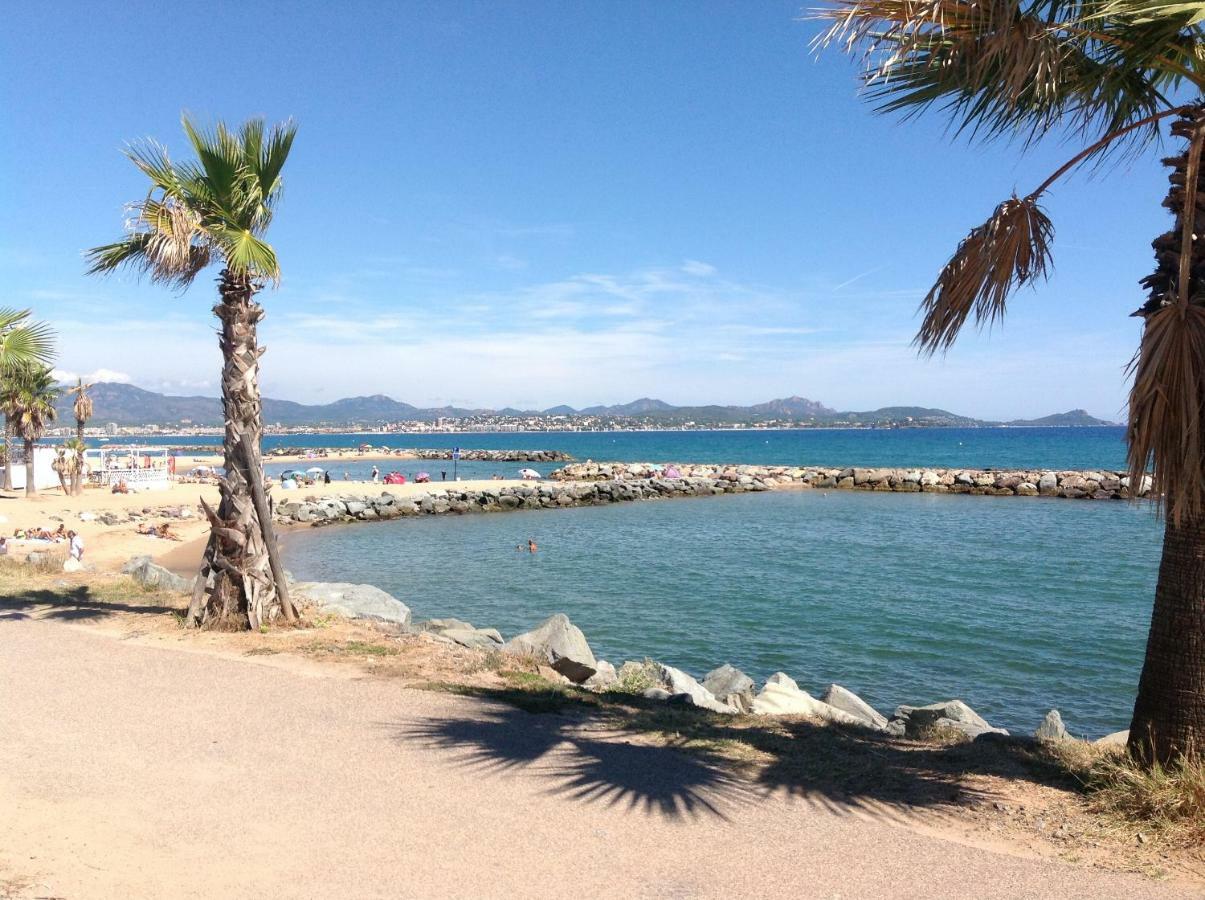 Pins Parasol Frejus Exterior photo